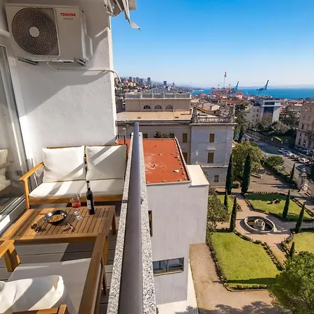 Apartman Aenei Delux *