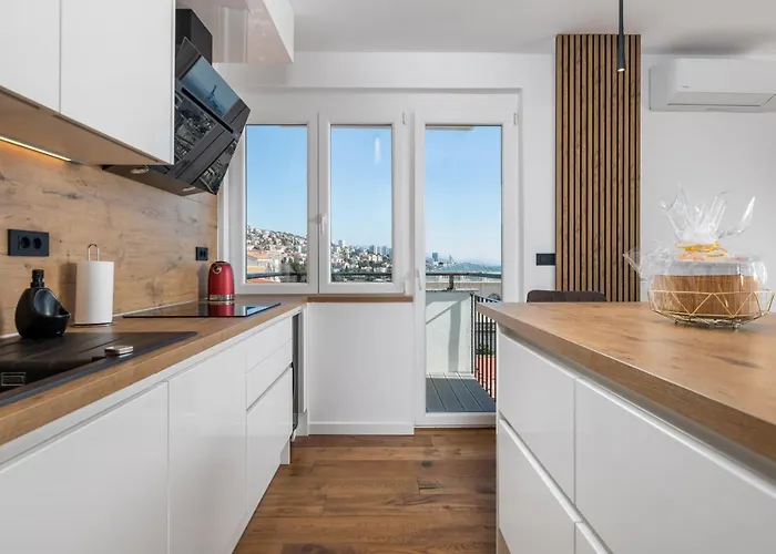 Aenei Delux * غييكا