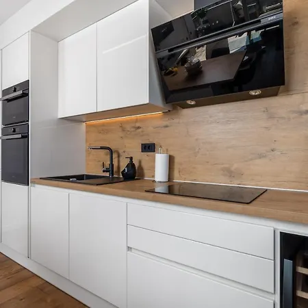 Aenei Delux Apartment