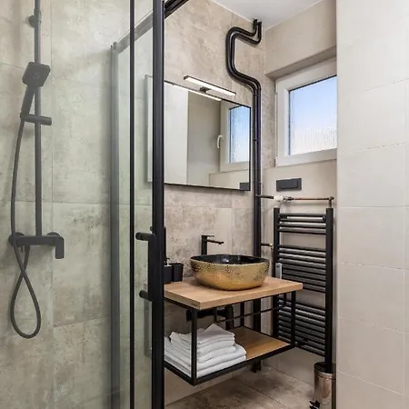 Aenei Delux Apartment